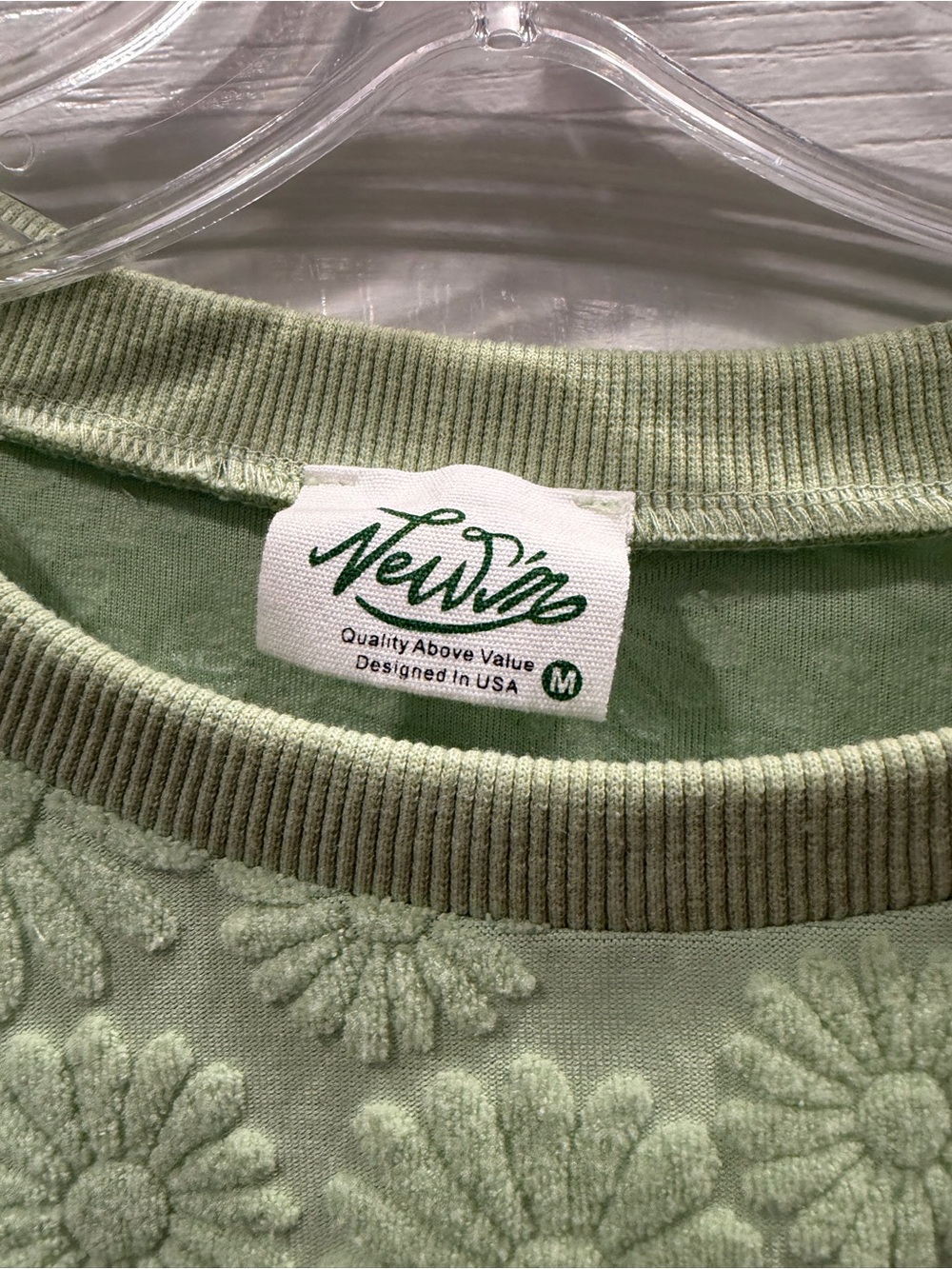 Textured Daisy Embossed Ruffle Sleeve and Ruffle Hem Set- Light Green - Picture 2 of 6